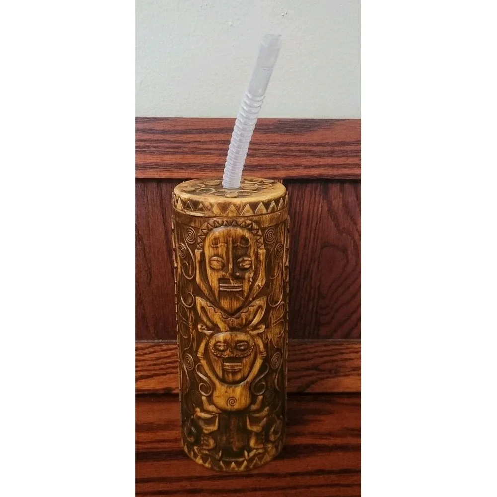 Disney Parks Trader Sam's‎ Whirley Drinkworks Plastic Tiki Drink Cup With Straw